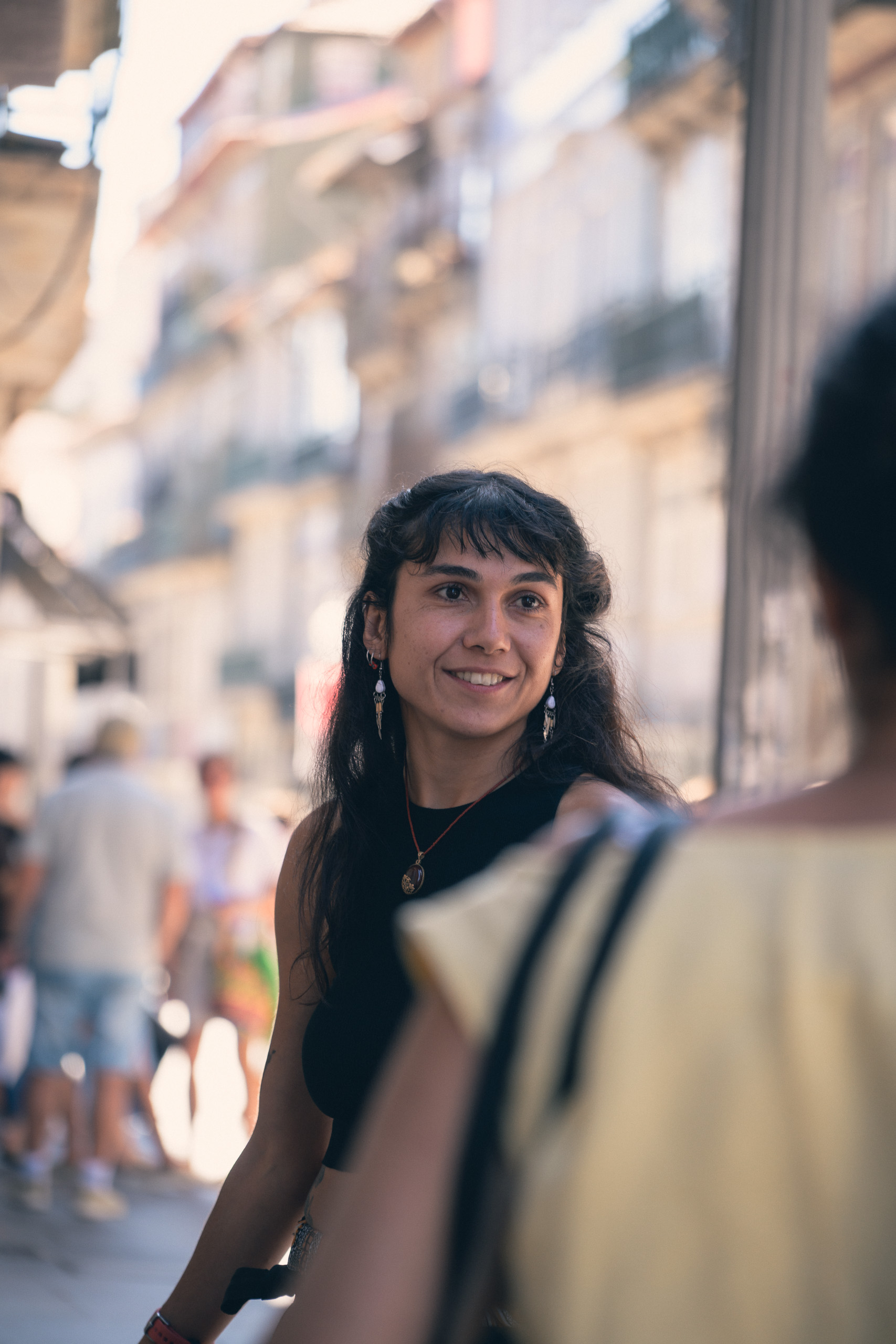With preset. Street artist portrait in diffuse shade — with the Ivory Portrait 160 preset.